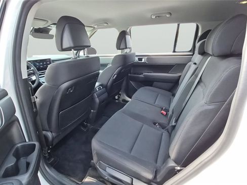 Used 2024 Hyundai Santa Fe SE AWD/4WD image 18