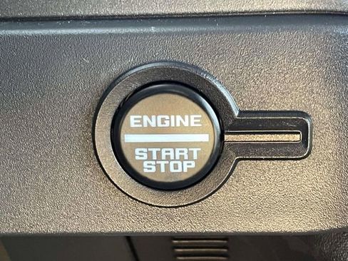 Certified 2025 Ford Bronco Badlands w/ Sasquatch Package AWD/4WD image 22