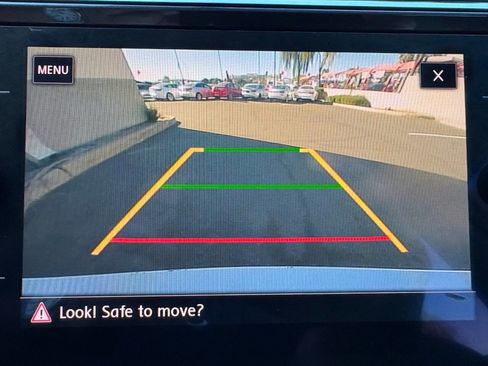 Used 2019 Volkswagen Tiguan SE image 21