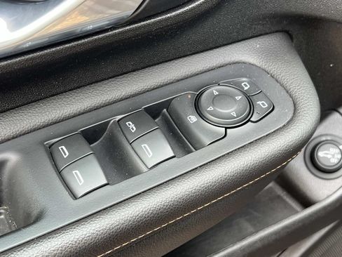 Used 2019 GMC Terrain SLE w/ Driver Convenience Package AWD/4WD image 13