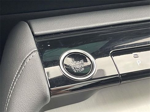 Used 2025 Lincoln Navigator Reserve w/ Jet Appearance Package image 26