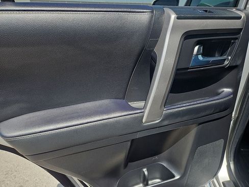 Used 2022 Toyota 4Runner Limited AWD/4WD image 16