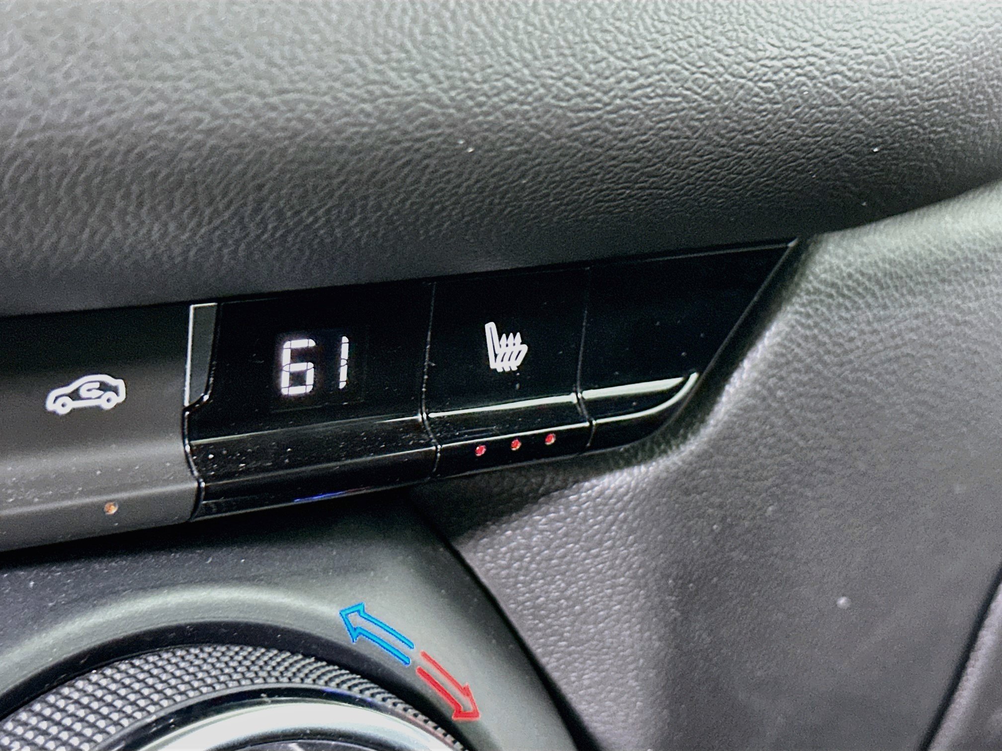 Used 2025 Chevrolet Blazer LT FWD image 25