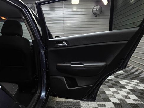 Used 2020 Kia Sportage LX AWD/4WD image 32