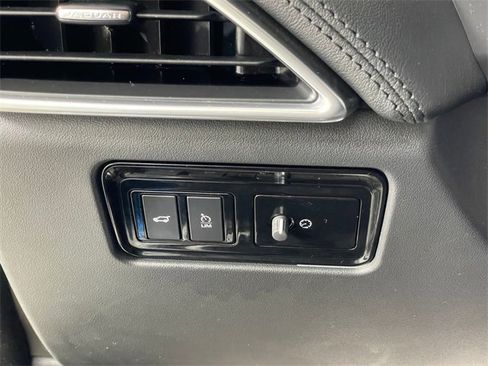 Used 2020 Jaguar F-PACE Prestige image 14