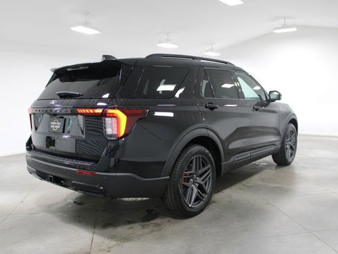 New 2026 Ford Explorer ST-Line w/ ST-Line Street Pack RWD image 12