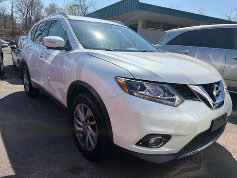 Used 2015 Nissan Rogue SL w/ SL Premium Package image 3