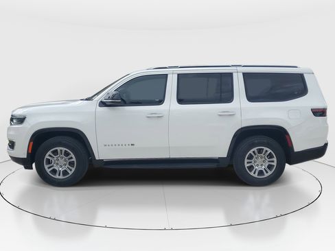 Used 2024 Jeep Wagoneer 4WD image 6