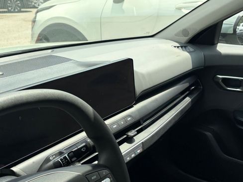 Used 2025 Kia K4 FWD image 34