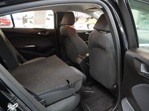 Used 2019 Chevrolet Cruze LT image 24