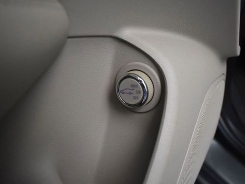 Used 2018 Buick Regal Essence w/ Driver Confidence Package #1 image 14