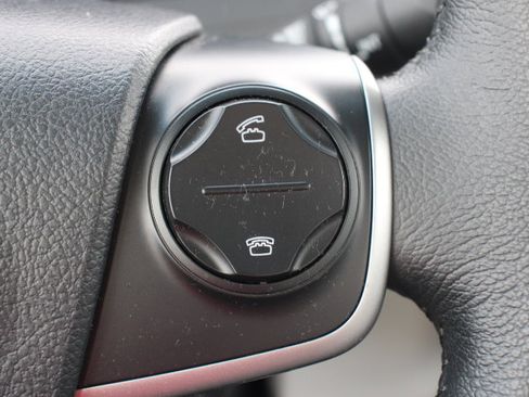 Used 2012 Toyota Camry XLE w/ Convenience Pkg image 25