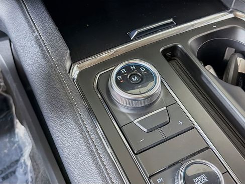 Used 2024 Ford Expedition Max XLT image 39