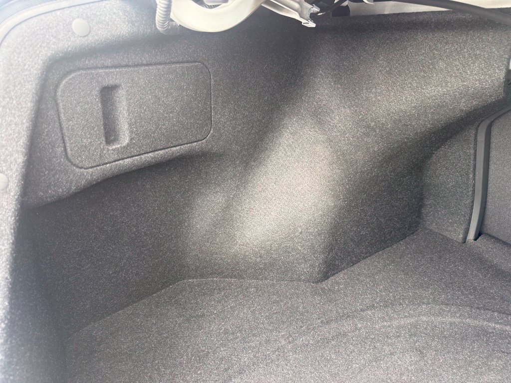 Used 2019 Hyundai Elantra SE FWD image 30