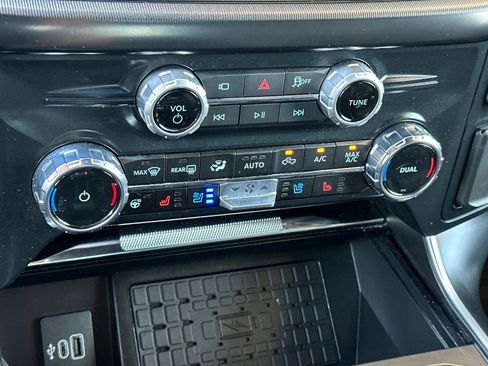 Used 2025 Ford F150 Raptor AWD/4WD image 21