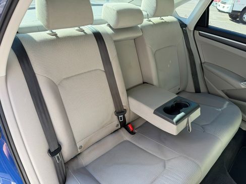 Used 2016 Volkswagen Passat 1.8T R-Line image 37