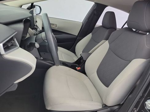 Used 2022 Toyota Corolla LE FWD image 18