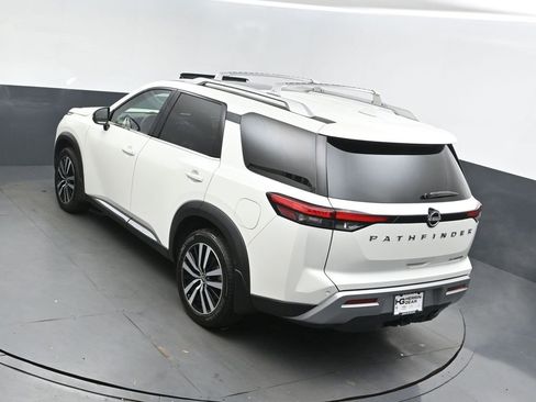 Used 2024 Nissan Pathfinder Platinum w/ Cargo Package image 36