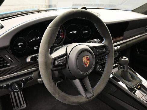 Certified 2022 Porsche 911 GT3 RWD image 17