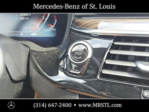 Used 2021 BMW 530i xDrive w/ Premium Package image 36