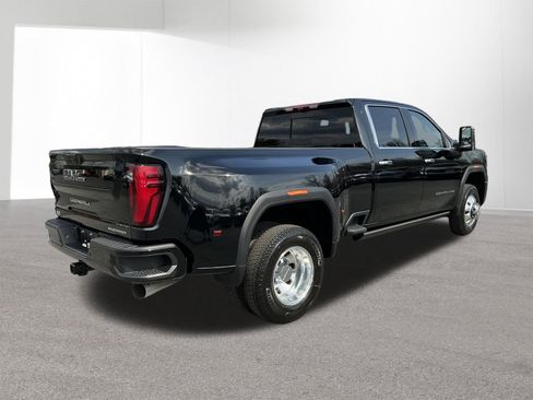 New 2026 GMC Sierra 3500 Denali Ultimate AWD/4WD image 3