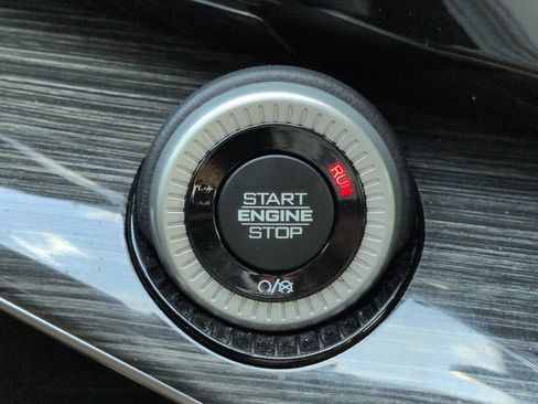 Used 2022 Jeep Wagoneer Series III w/ Premium Group I RWD image 31