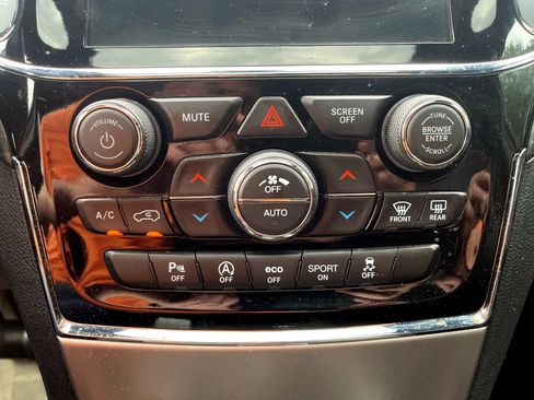 Used 2020 Jeep Grand Cherokee Altitude AWD/4WD image 26