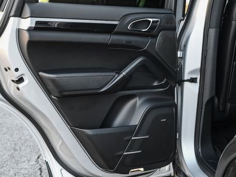 Used 2011 Porsche Cayenne image 50