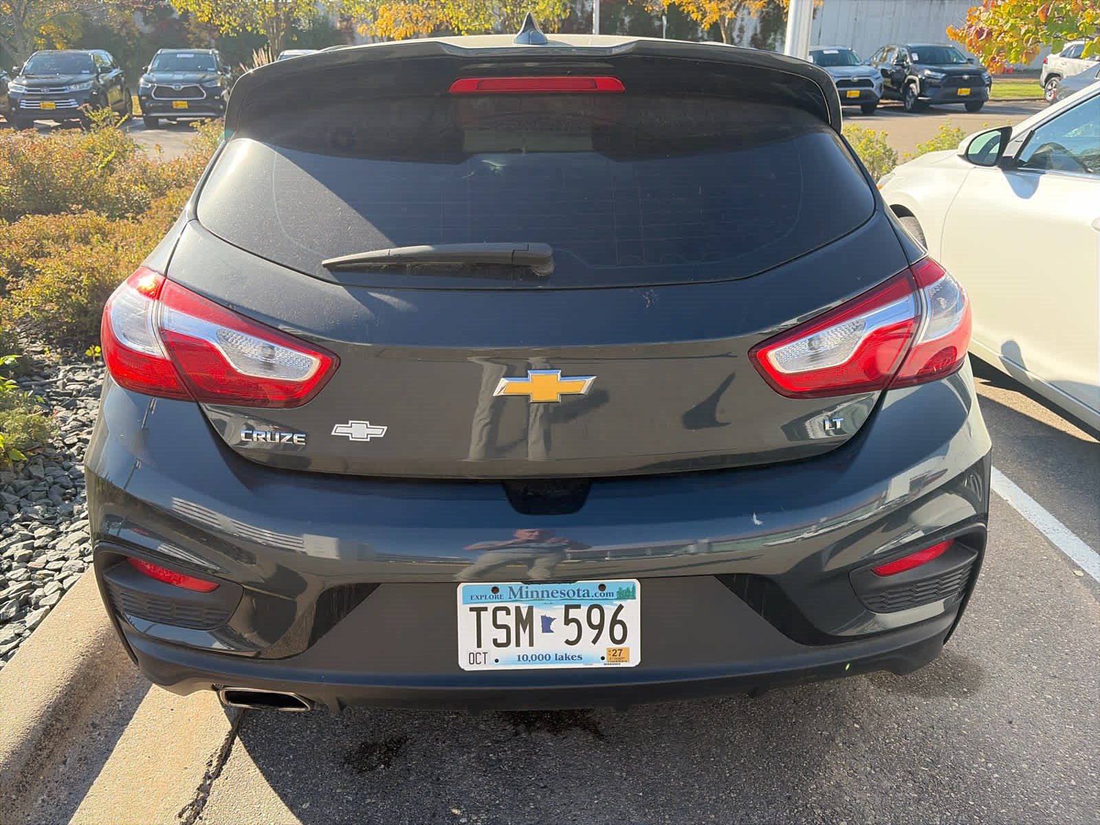Used 2017 Chevrolet Cruze LT w/ Sun And Sound Package FWD image 5