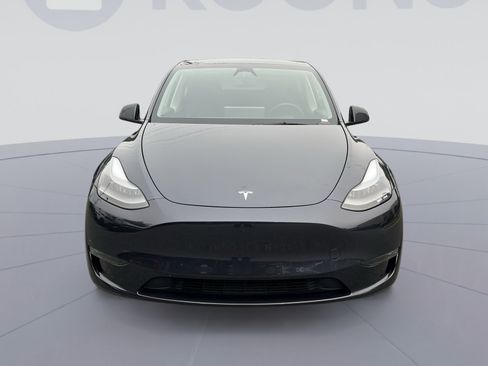 Used 2024 Tesla Model Y Long Range AWD/4WD image 11