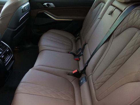 Certified 2026 BMW X7 M60i AWD/4WD image 38
