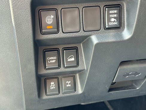 Used 2022 Nissan Frontier PRO-4X w/ Pro-4X Premium Package AWD/4WD image 18