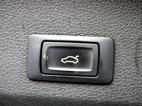 Used 2014 Audi Q7 3.0T Premium image 44