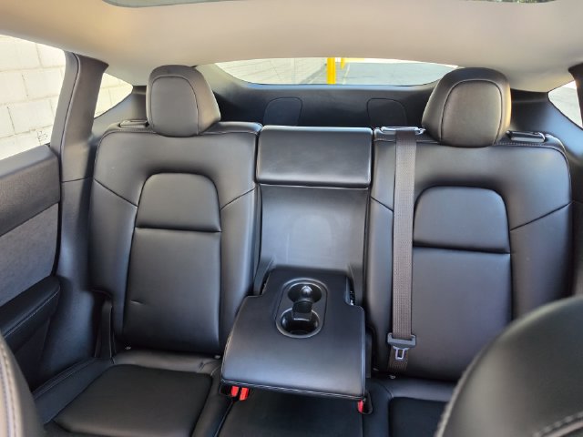 Used 2024 Tesla Model Y Long Range AWD/4WD image 36