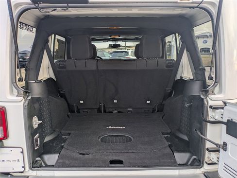 Used 2017 Jeep Wrangler Unlimited Sahara w/ Max Tow Package image 14