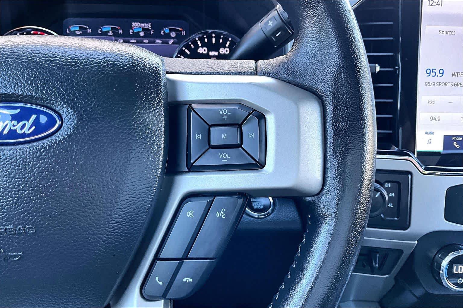 Used 2022 Ford F250 Lariat w/ Black Appearance Package AWD/4WD image 24
