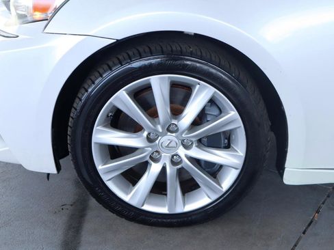 Used 2016 Lexus IS 200t RWD image 12