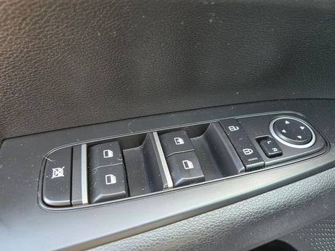 Used 2023 Kia Forte LXS FWD image 33