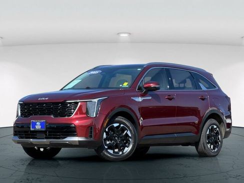 Used 2025 Kia Sorento S w/ Panoramic Sunroof Package AWD/4WD image 2