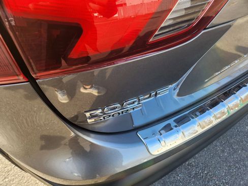 Used 2018 Nissan Rogue Sport SL w/ SL Premium Package image 12