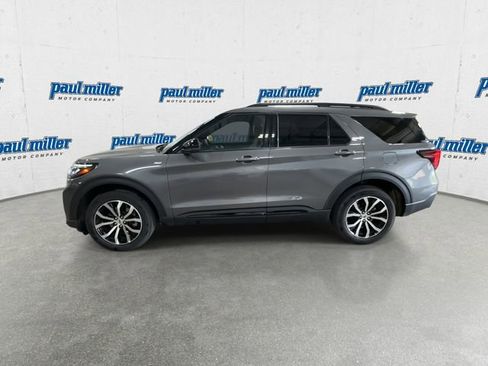 Used 2025 Ford Explorer ST-Line AWD/4WD image 6