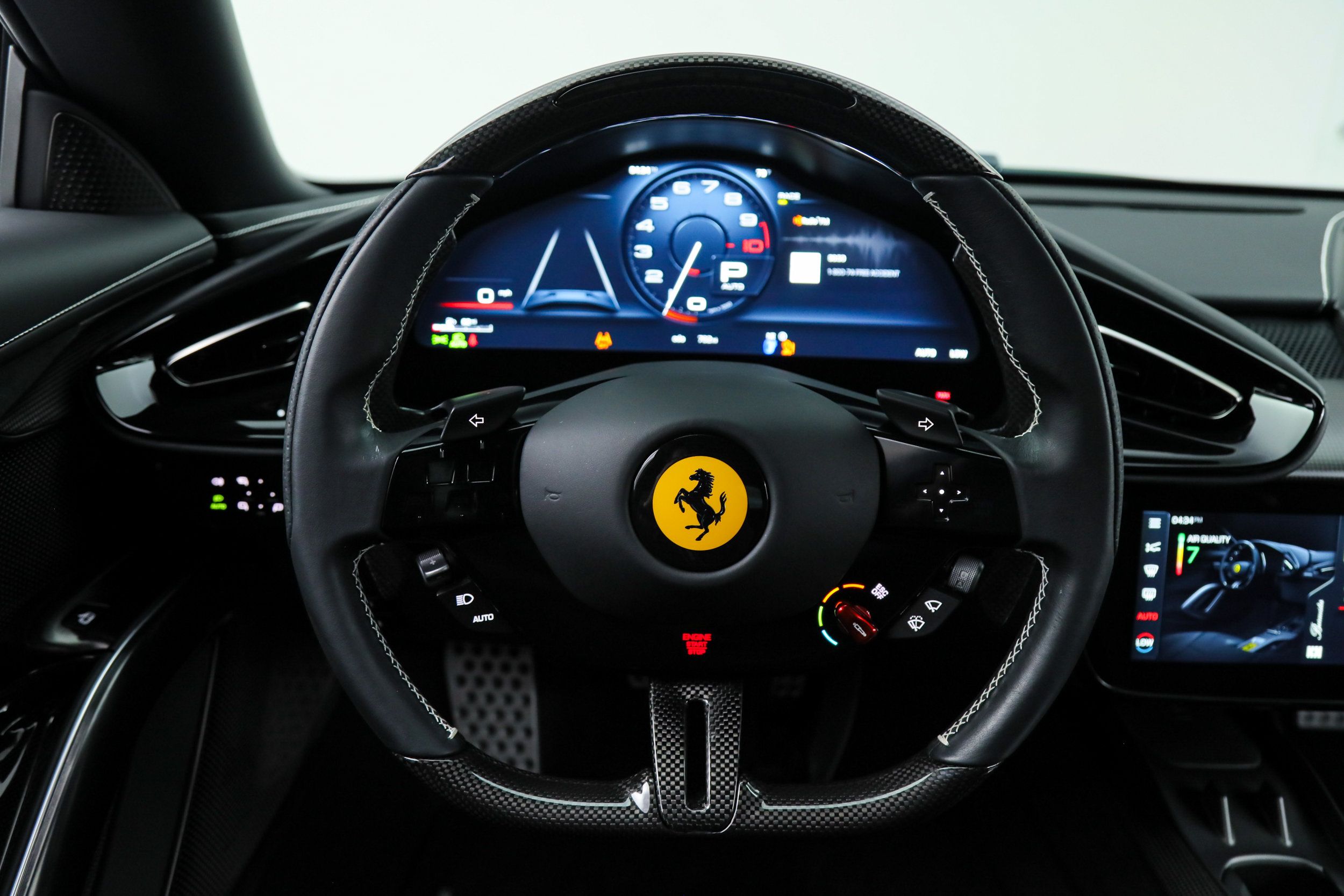 Certified 2025 Ferrari 12Cilindri RWD image 5