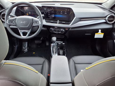 New 2026 Chevrolet Trax ACTIV w/ Sunroof Package FWD image 10