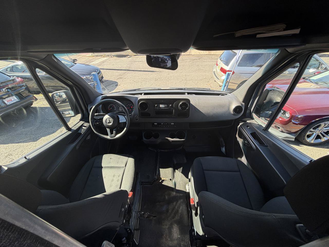 Used 2021 Mercedes-Benz Sprinter 2500 image 24