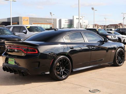 Used 2019 Dodge Charger Scat Pack image 7