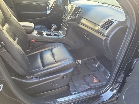 Used 2022 Jeep Grand Cherokee Limited w/ Tech Group image 12