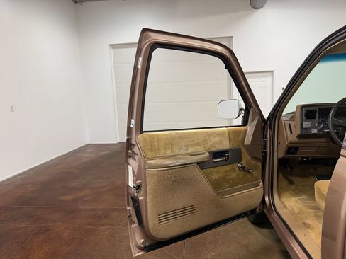 Used 1994 GMC Sierra 1500 2WD Regular Cab image 48