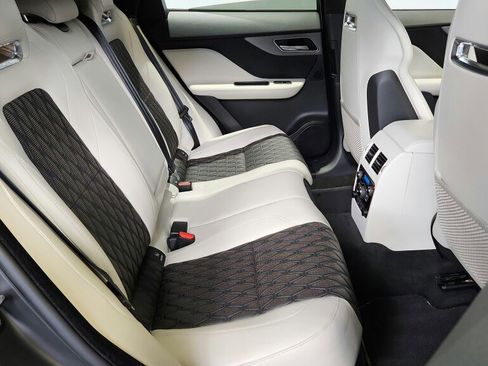 Used 2020 Jaguar F-PACE SVR image 22