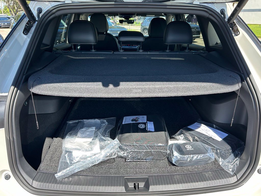 New 2026 Volkswagen Tiguan SE R-Line AWD/4WD image 44