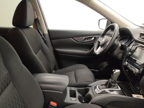 Used 2018 Nissan Rogue SV image 21